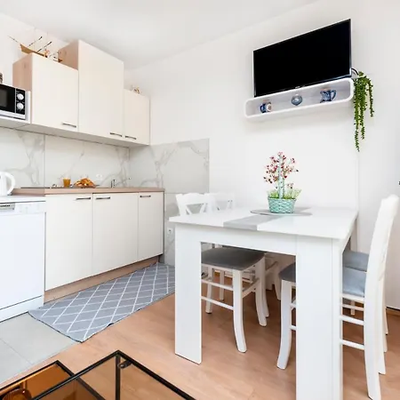 Apartment Roze Rovinj Exterior photo